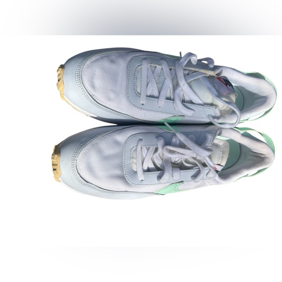 - Nike Waffle Debut White Mint Foam Gum size 11 men - Picture 5 of 9